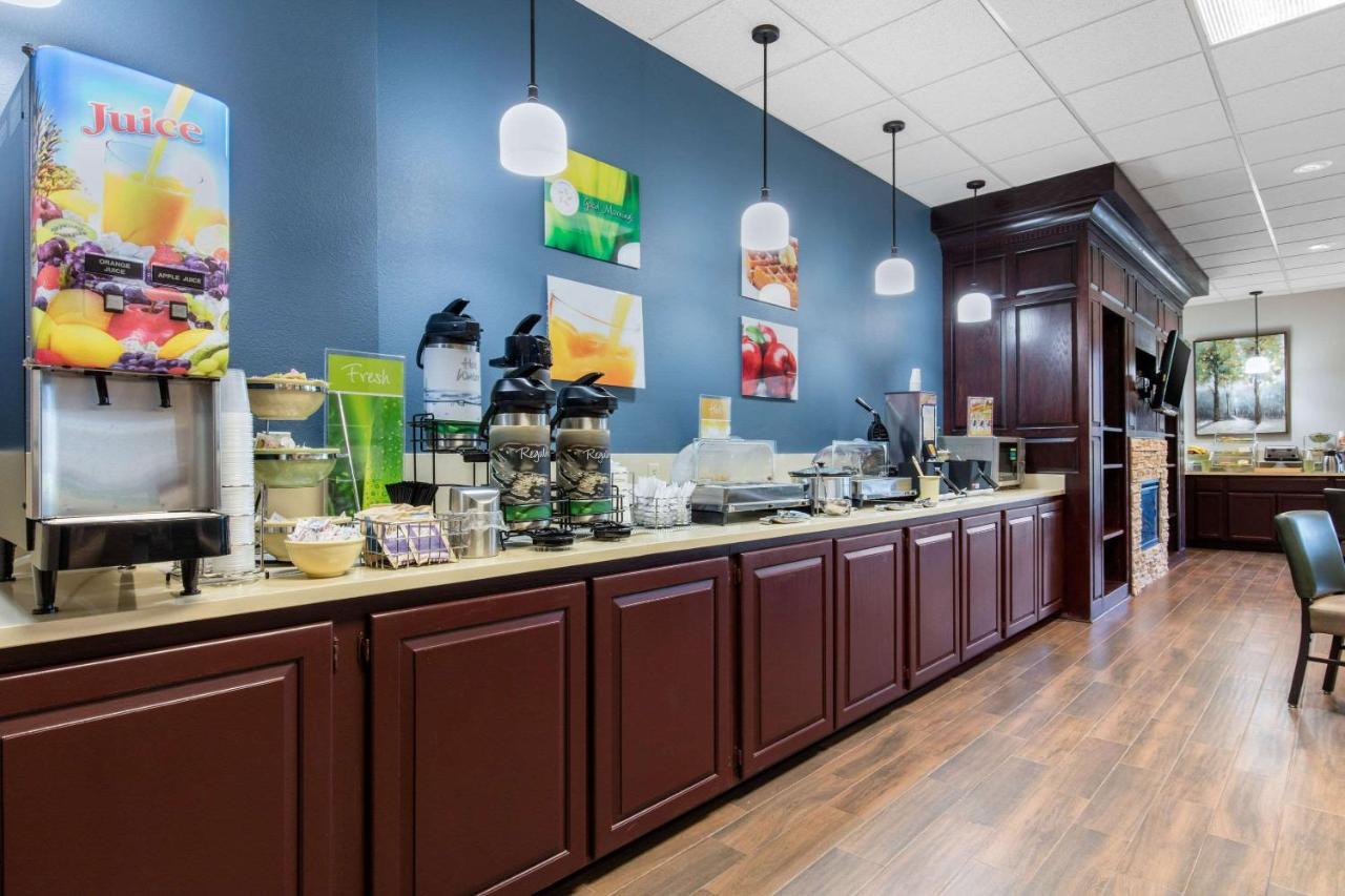 Quality Inn & Suites Mountain Home North Екстер'єр фото