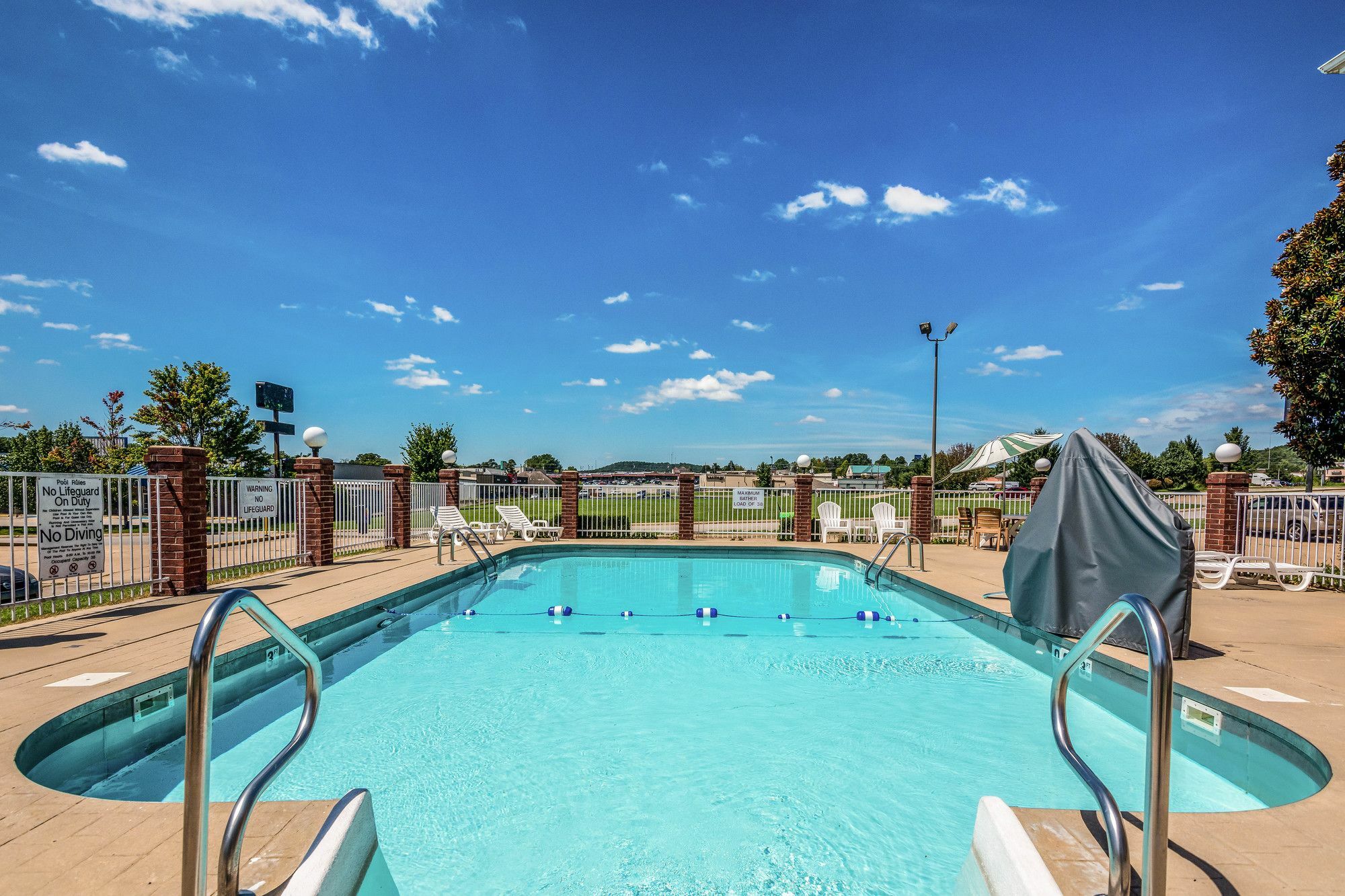 Quality Inn & Suites Mountain Home North Екстер'єр фото